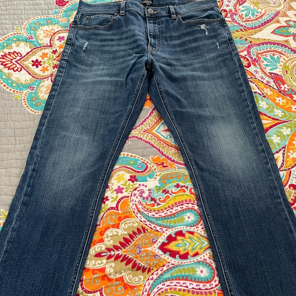 J crew. Blue jeans “the Sutton”. 32x32